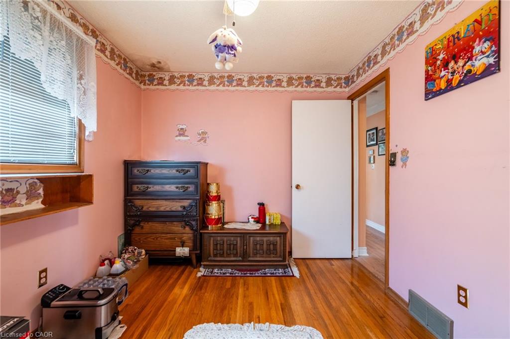 75 Hanover Place Property Photo 23