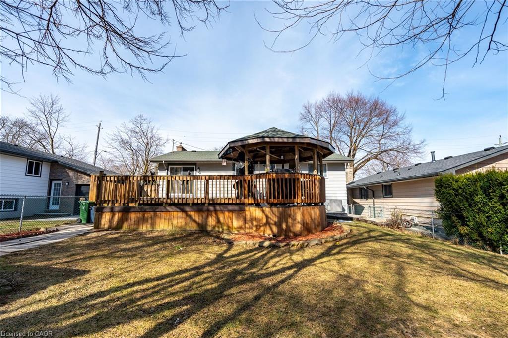 75 Hanover Place Property Photo 38