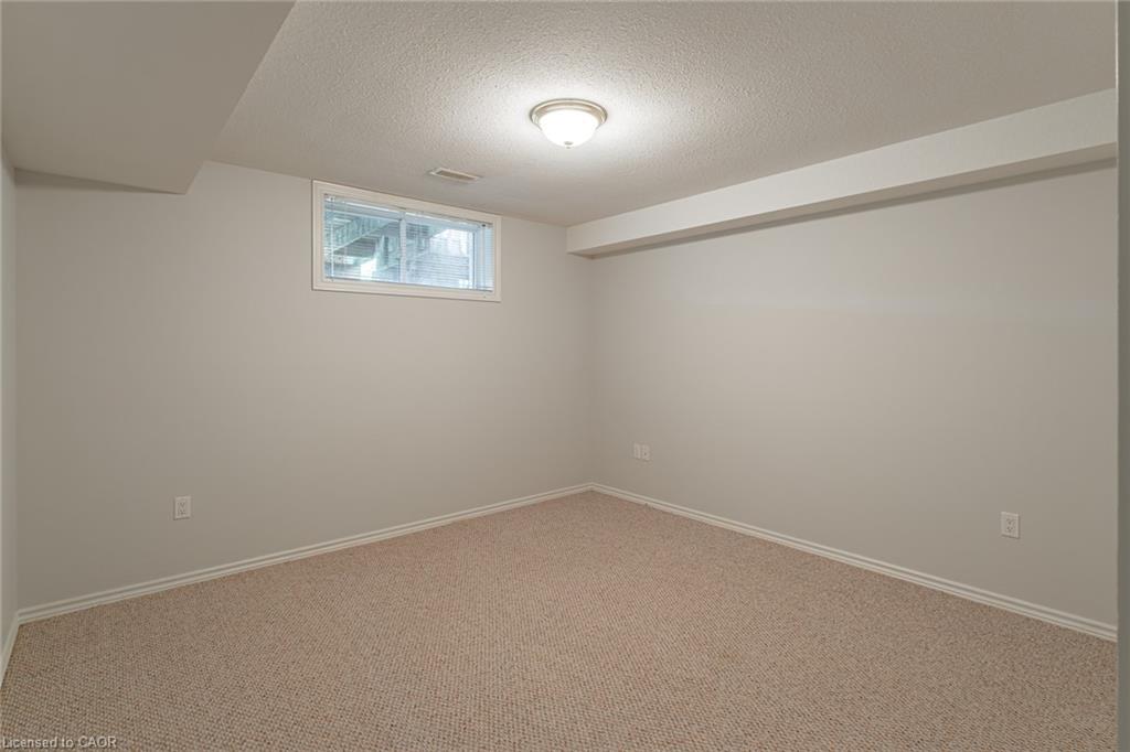 5-53 Beverly Street E Property Photo 22