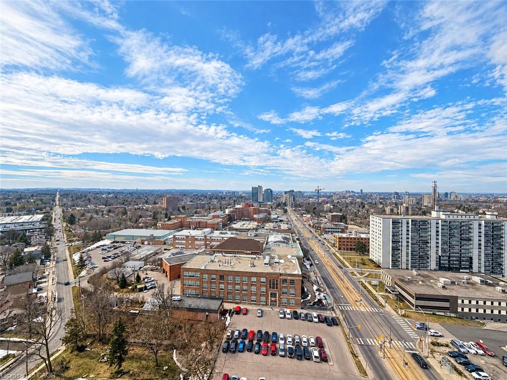 1705-741 King Street W Property Photo 10