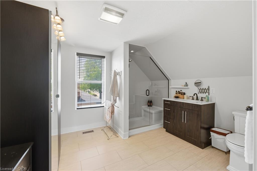 69 Nash Road S Property Photo 19