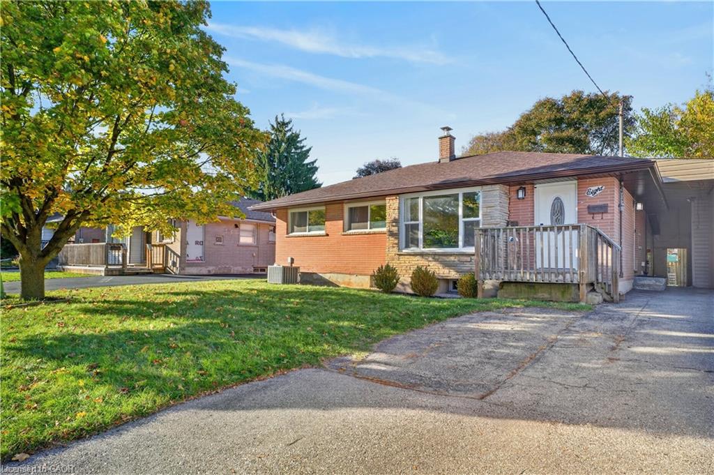 8 Fifth Avenue Property Photo 2