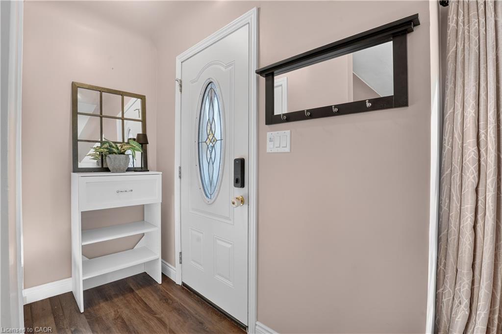 8 Fifth Avenue Property Photo 4