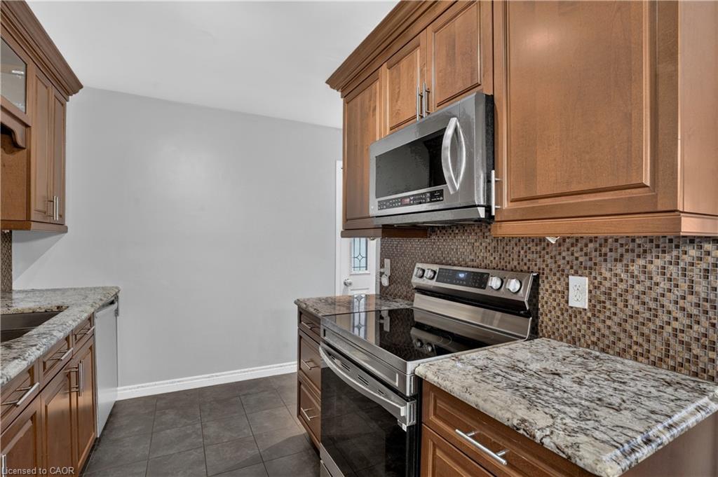 8 Fifth Avenue Property Photo 11