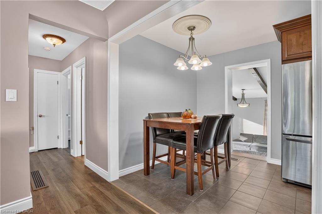 8 Fifth Avenue Property Photo 13