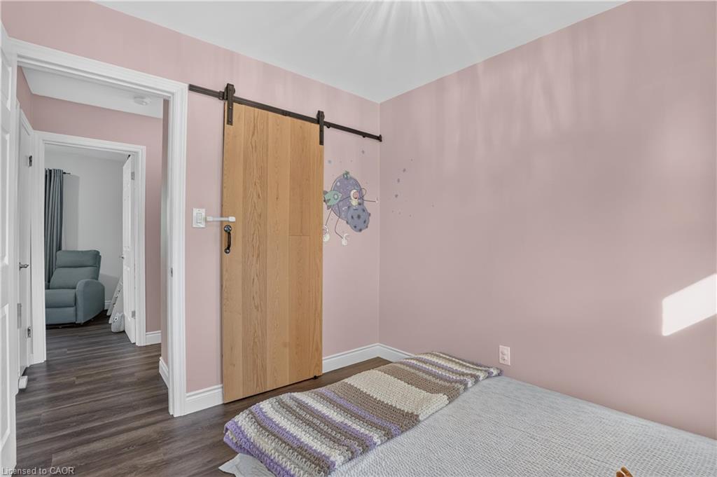 8 Fifth Avenue Property Photo 16