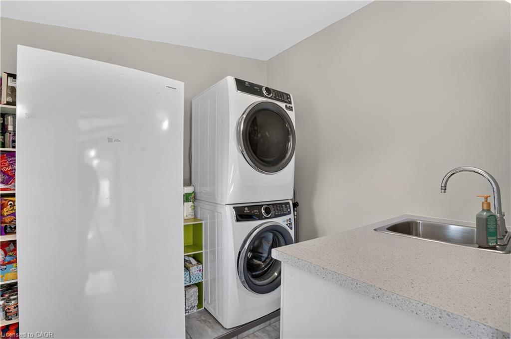 8 Fifth Avenue Property Photo 26