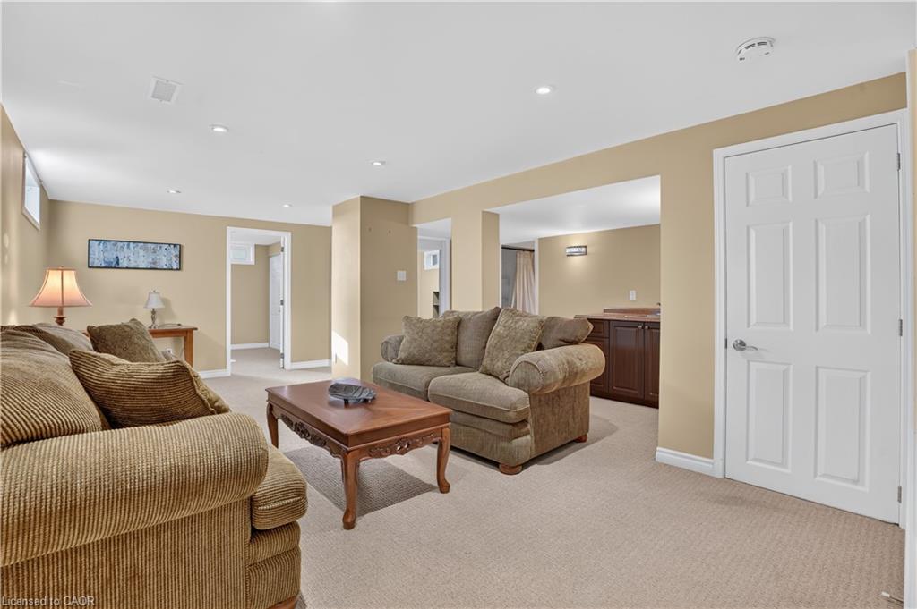 8 Fifth Avenue Property Photo 29