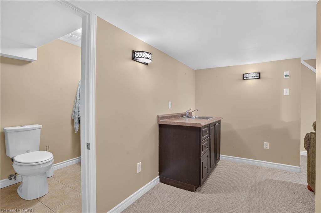 8 Fifth Avenue Property Photo 31