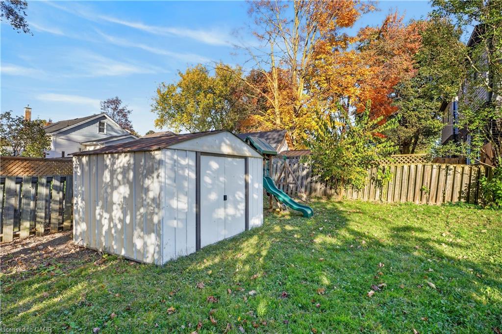 8 Fifth Avenue Property Photo 43