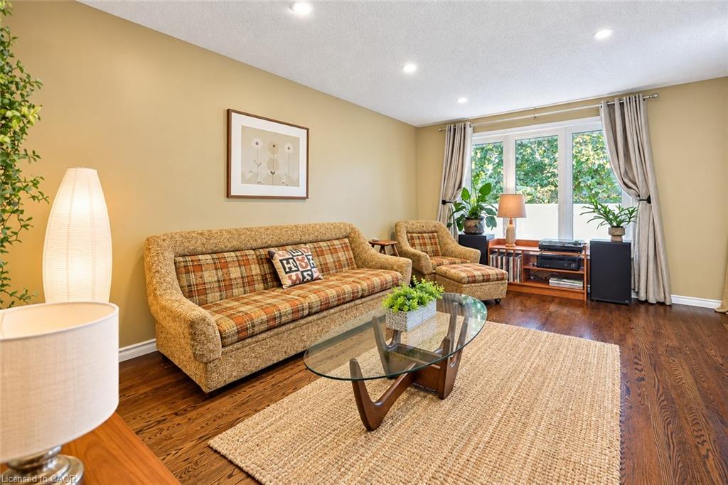 36 Hanover Place Property Photo 8