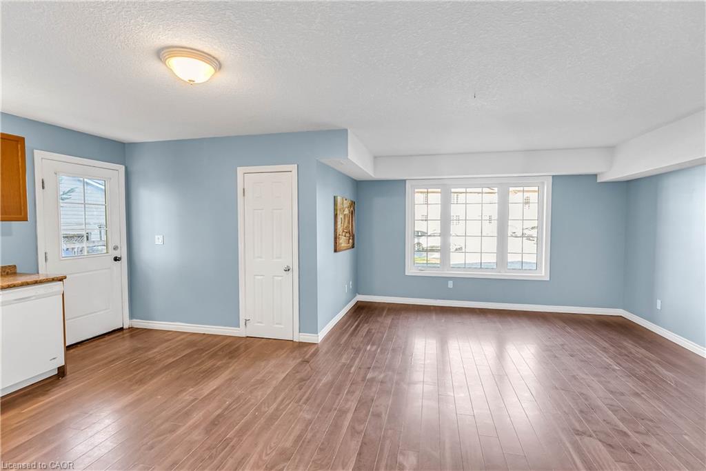 C-180 Union Street W Property Photo 5