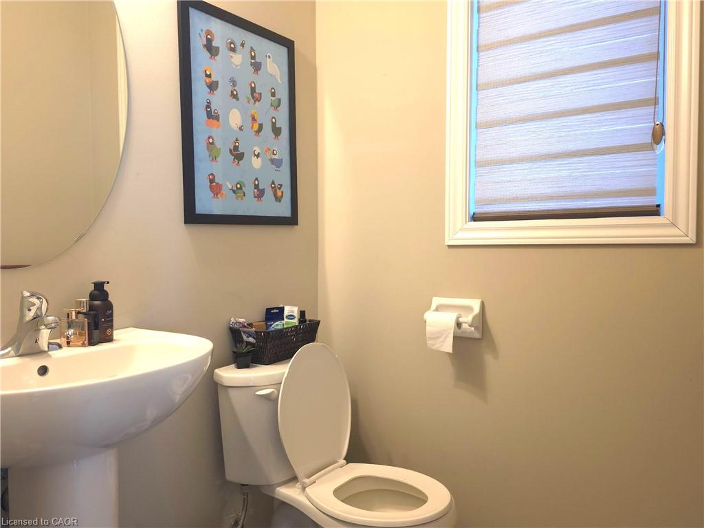 423 Avens Street Property Photo 9