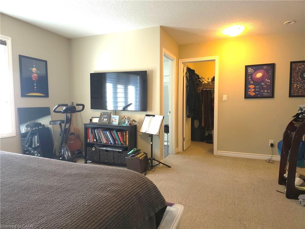 423 Avens Street Property Photo 12