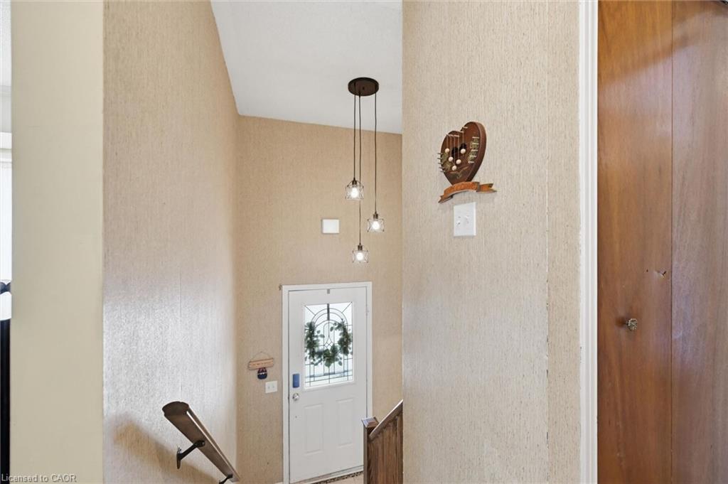 28 Rousseaux Street Property Photo 6