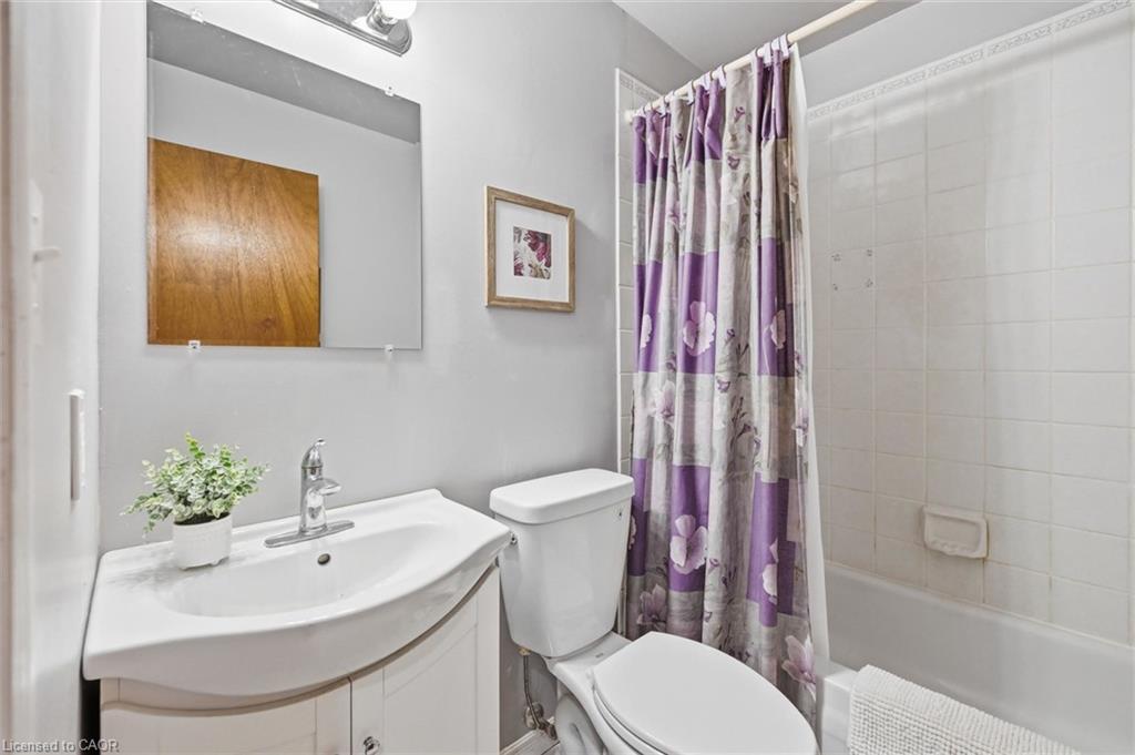 28 Rousseaux Street Property Photo 16