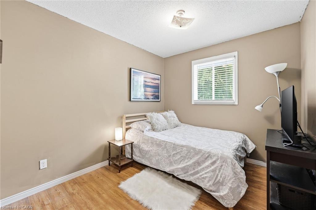 28 Rousseaux Street Property Photo 17