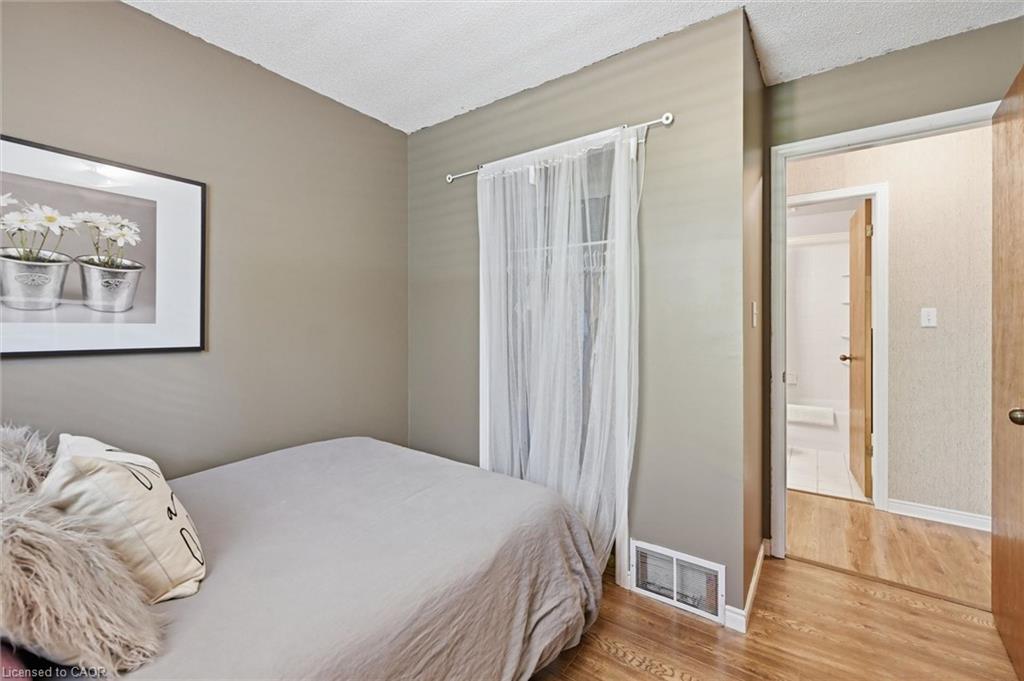 28 Rousseaux Street Property Photo 20
