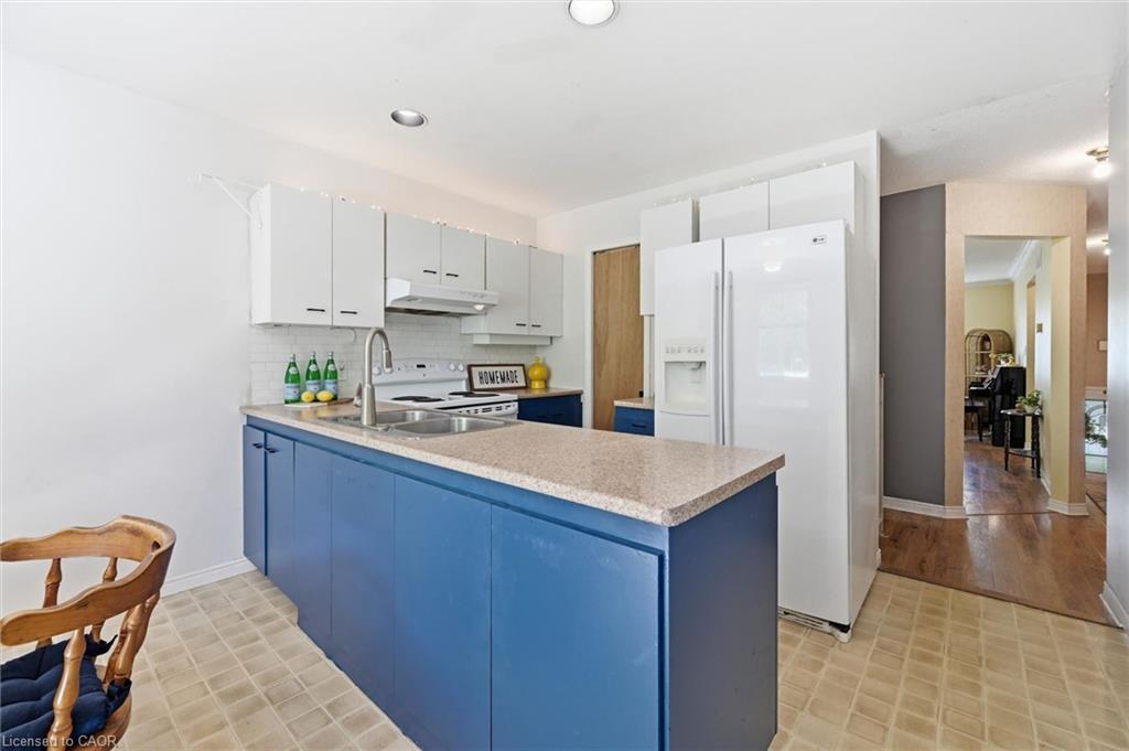 28 Rousseaux Street Property Photo 22