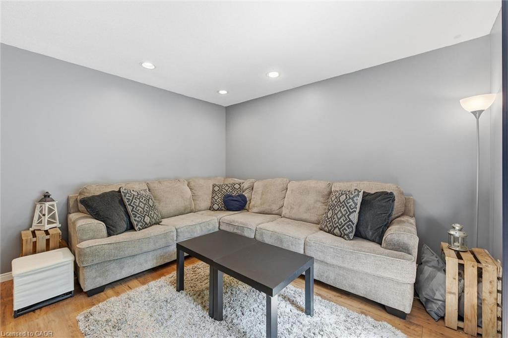 28 Rousseaux Street Property Photo 40