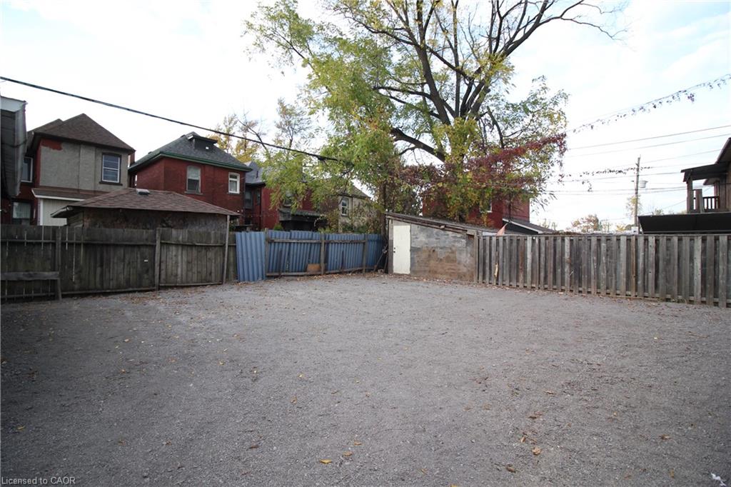 B-313 Wentworth Street N Property Photo 11