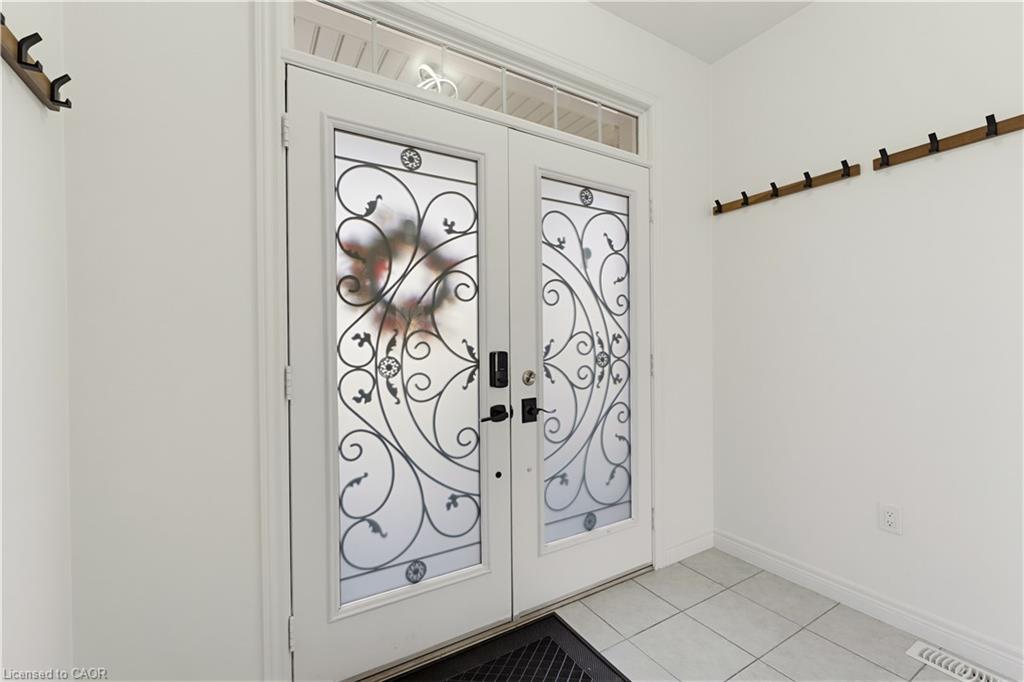 58 Summerberry Way Property Photo 8