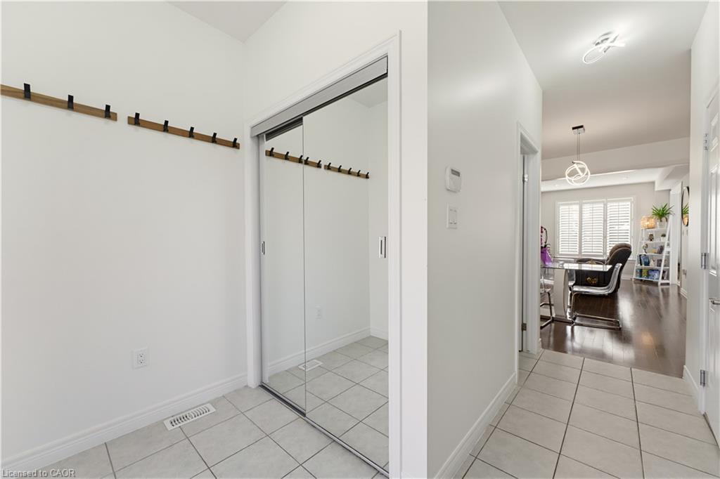 58 Summerberry Way Property Photo 9