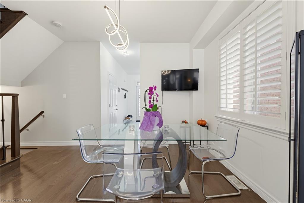 58 Summerberry Way Property Photo 11