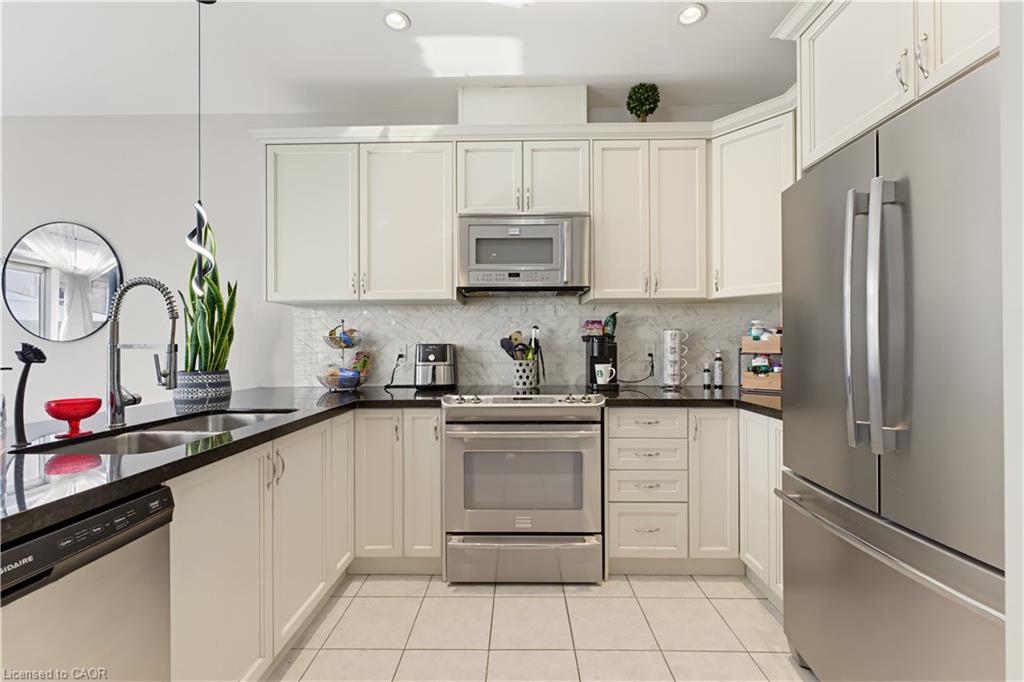 58 Summerberry Way Property Photo 15