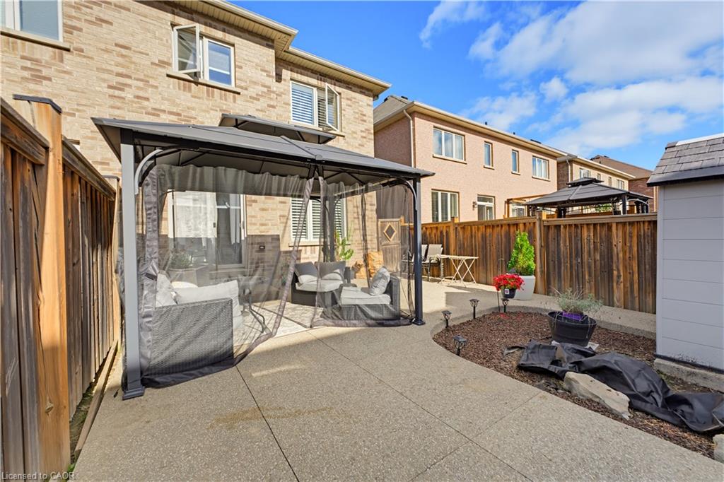 58 Summerberry Way Property Photo 36