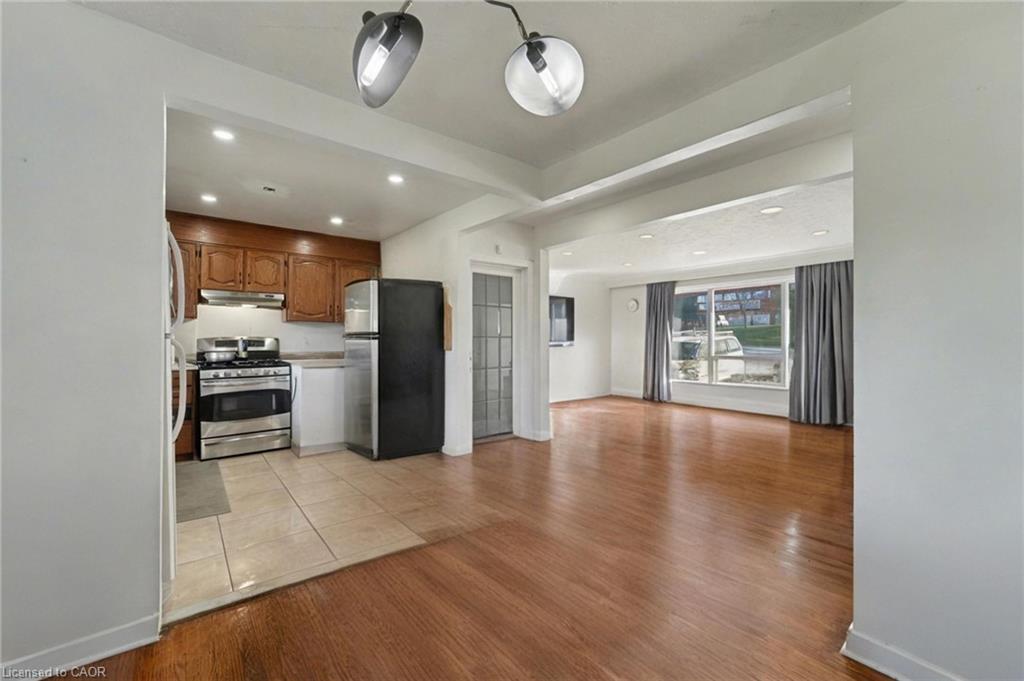 2610 Islington Avenue Property Photo 8