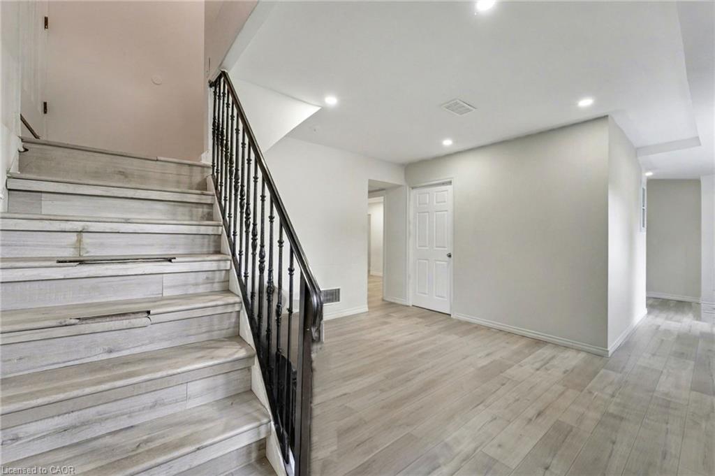 2610 Islington Avenue Property Photo 22