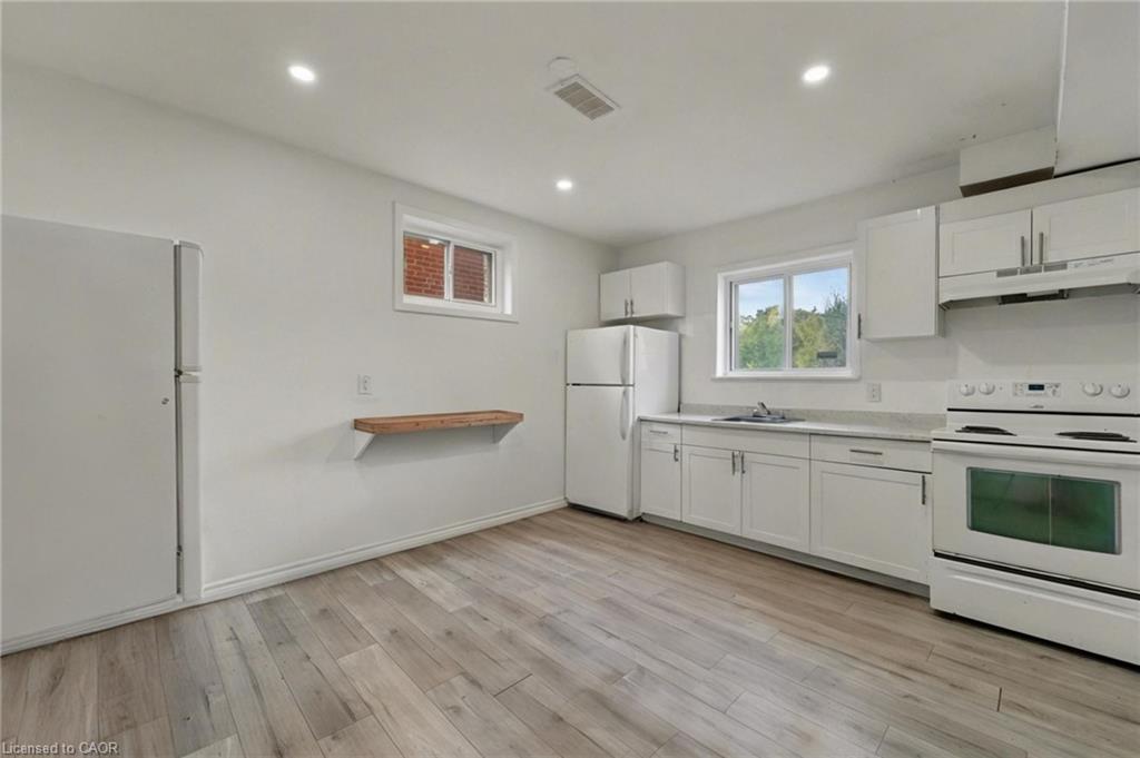 2610 Islington Avenue Property Photo 29