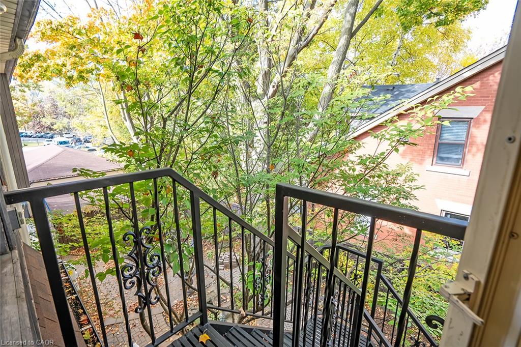 6-432 Burlington Avenue Property Photo 23