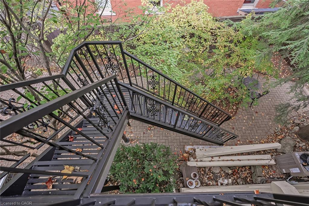 6-432 Burlington Avenue Property Photo 24