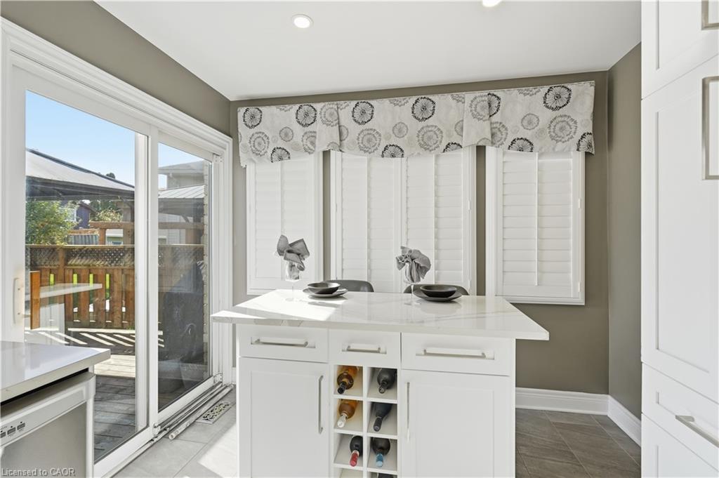 99 Lynden Hill Crescent Property Photo 8