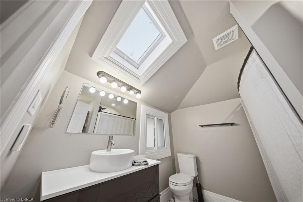 74 Richmond Street Property Photo 31