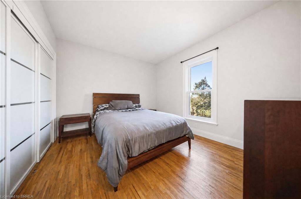 74 Richmond Street Property Photo 32