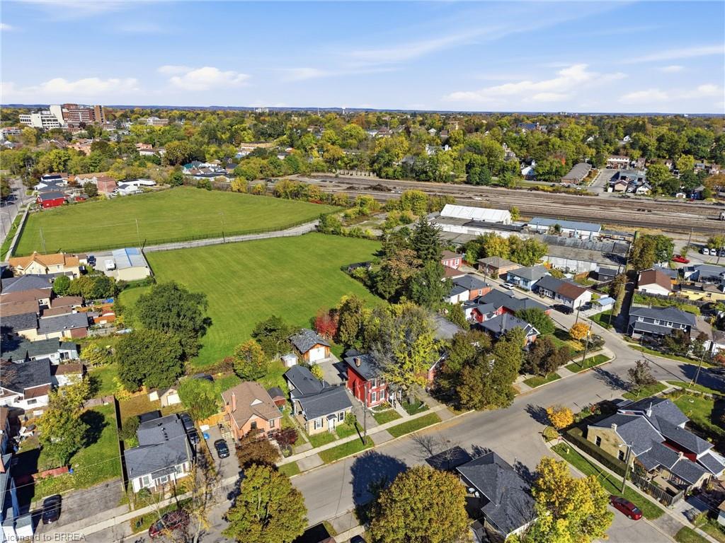 74 Richmond Street Property Photo 43