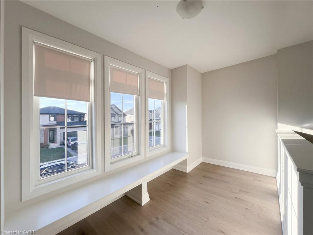 7474 Sherrilee Crescent Property Photo 16
