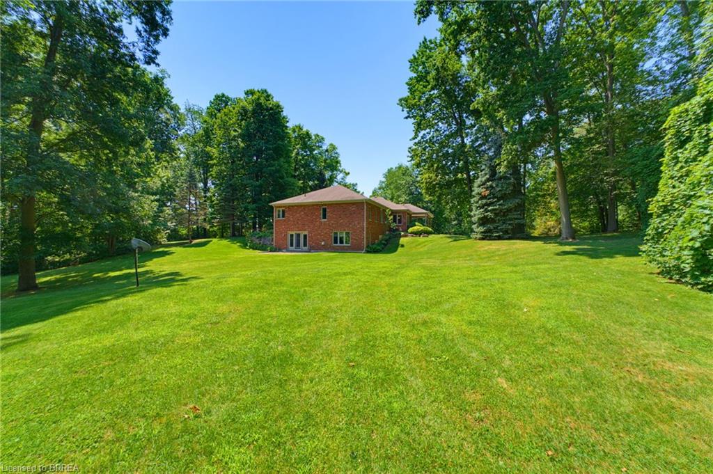 301 Governors Road E Property Photo 23