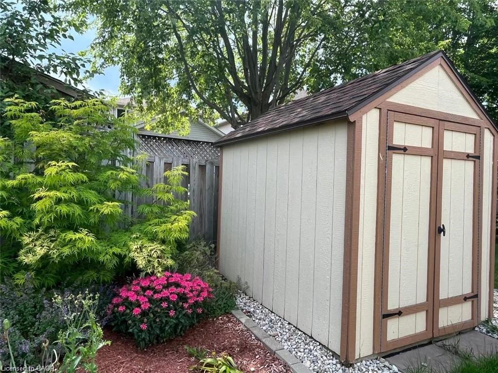 603 Mountain Maple Avenue Property Photo 3