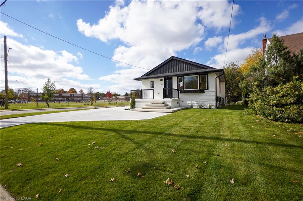 136 Warren Avenue Property Photo 2