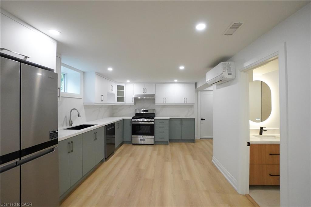 136 Warren Avenue Property Photo 31
