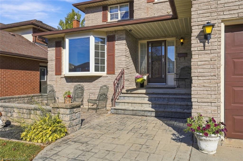 25 Candor Crescent Property Photo 5