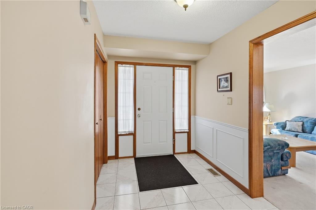 25 Candor Crescent Property Photo 6