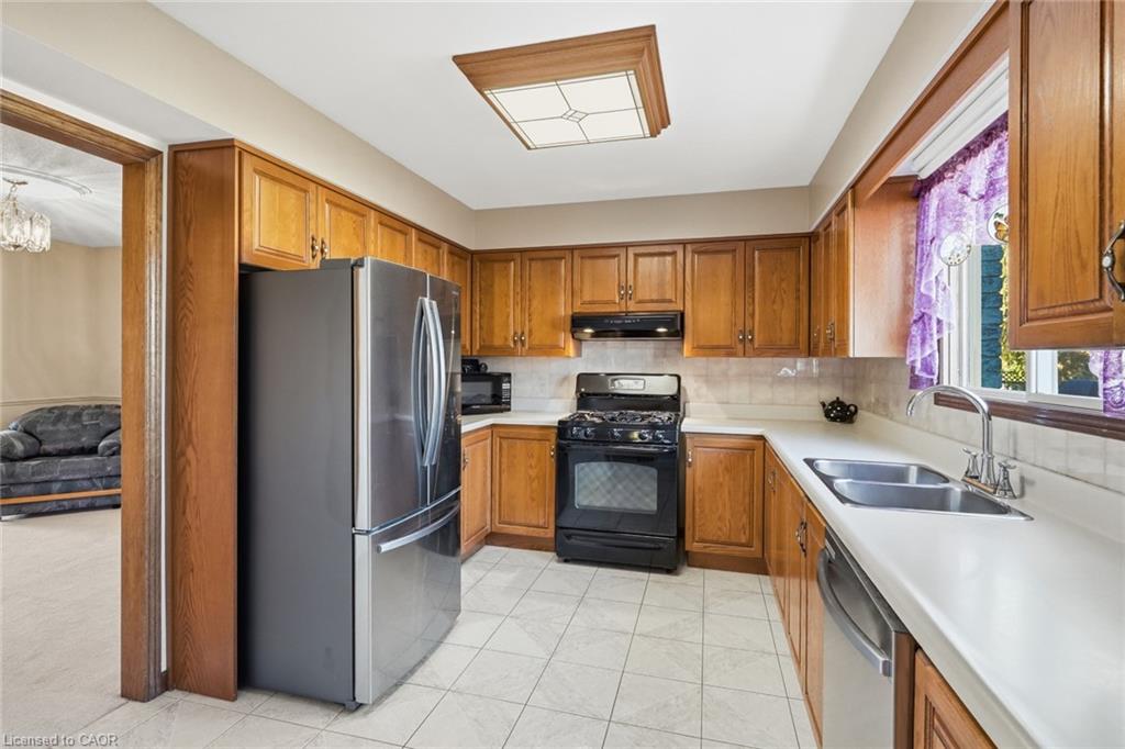 25 Candor Crescent Property Photo 22