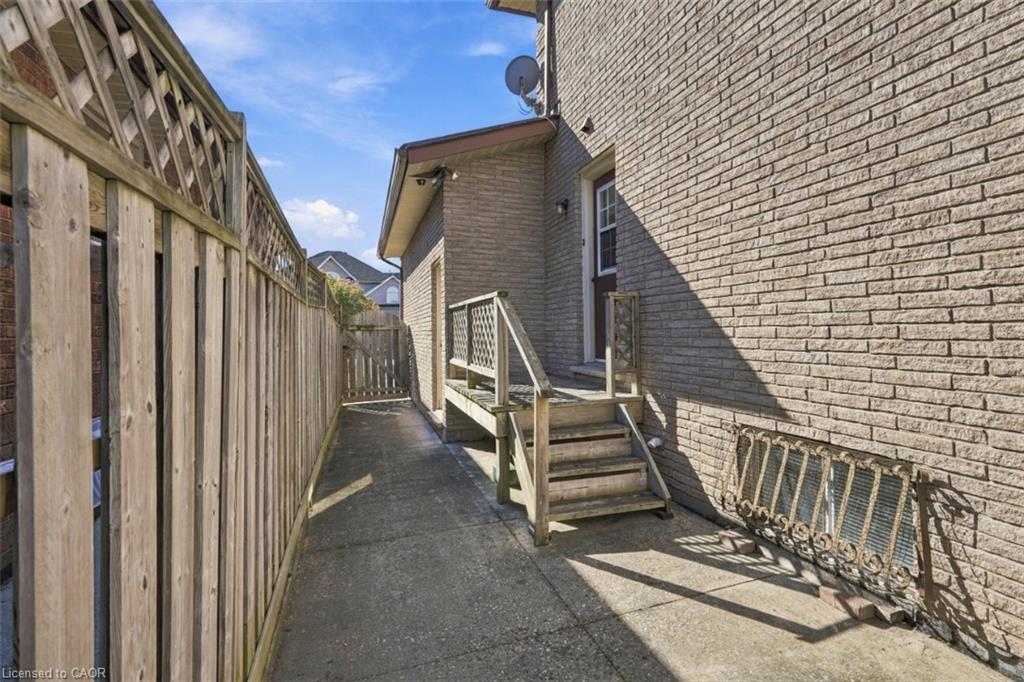 25 Candor Crescent Property Photo 47