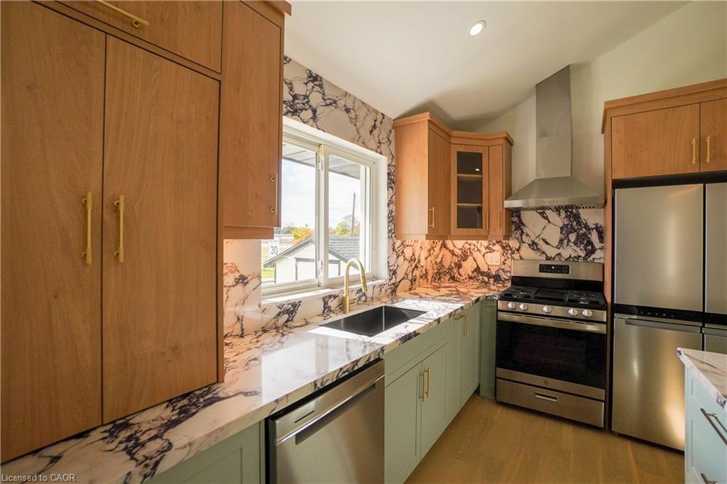 136 Warren Avenue Property Photo 11