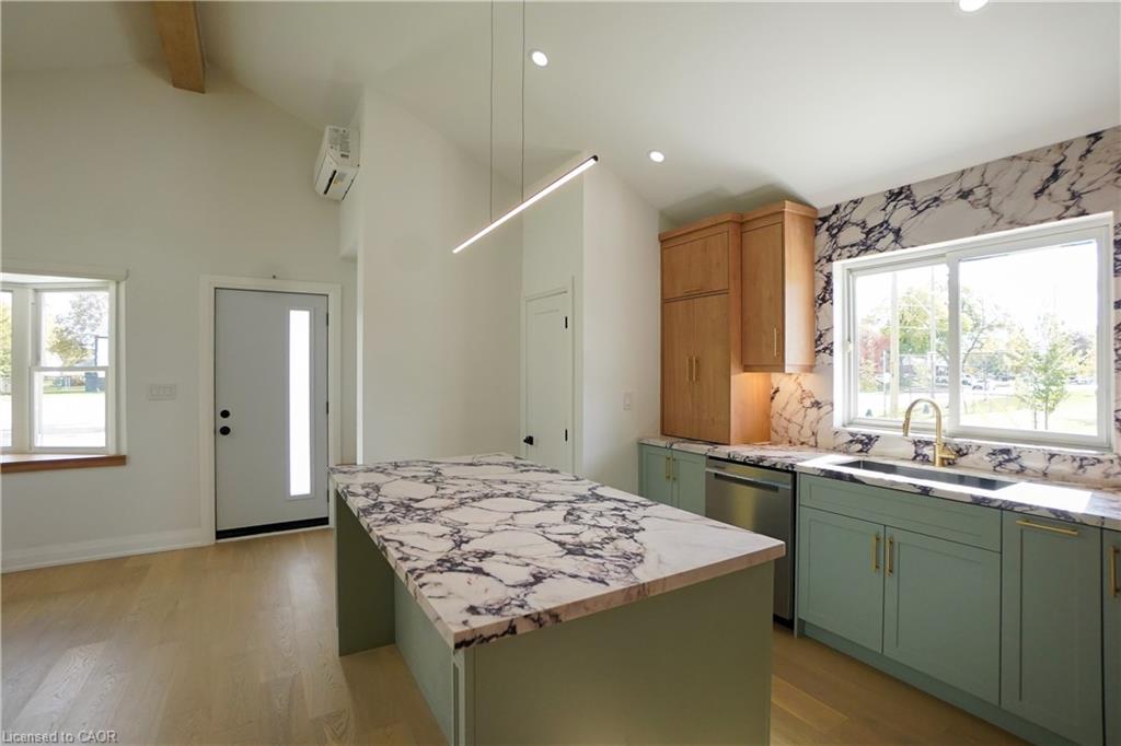 136 Warren Avenue Property Photo 18
